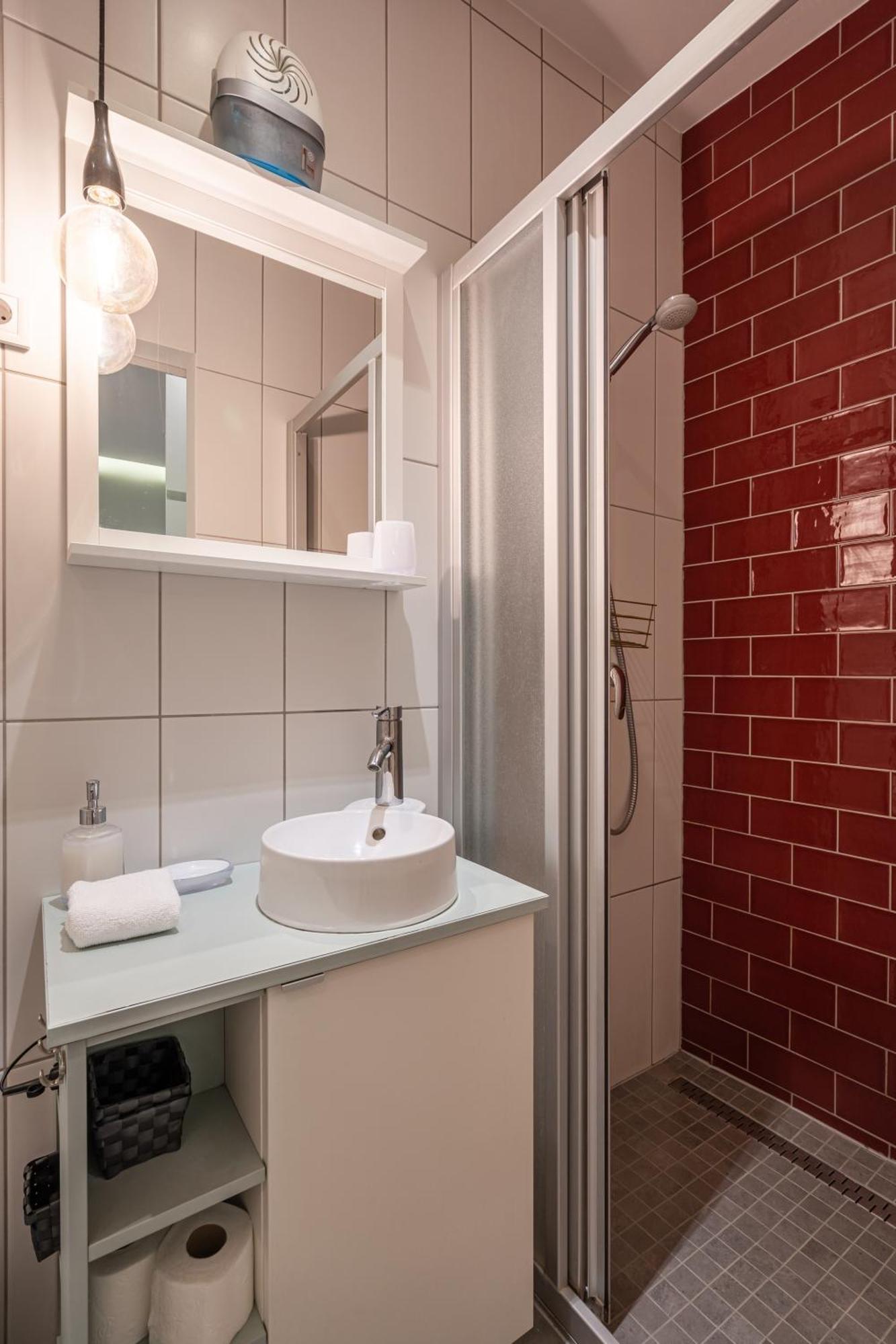 Cozy Little Flat In The City Center Budapest Ngoại thất bức ảnh